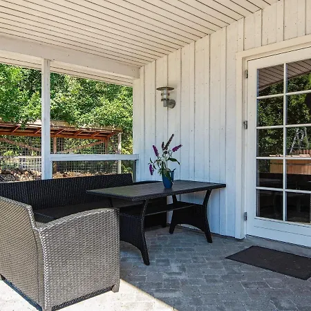8 Person Holiday Home In Glesborg Prázdninový dům *
